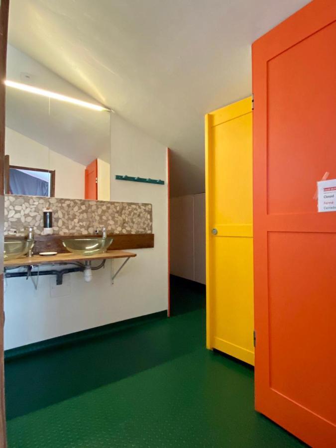 Gite De La Porte Saint Jacques: A Hostel For Pilgrims Exterior photo